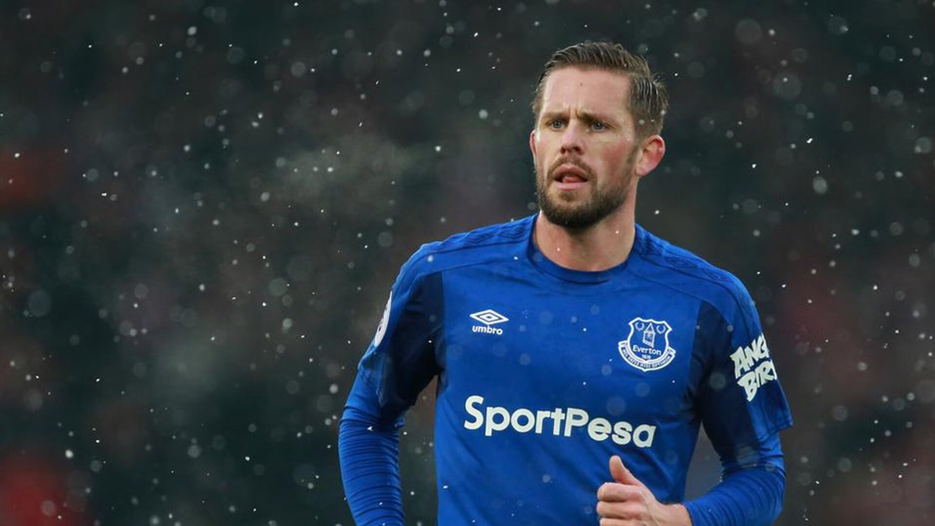 开云体育平台-世界杯激烈抢分：每一场都令人心跳加速，世界杯激动人心时刻